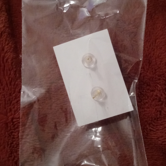 Green Onyx Earrings - Picture 2 of 2